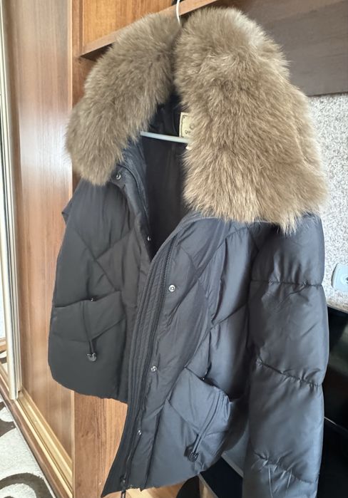 Пуховик з натуральним мехом