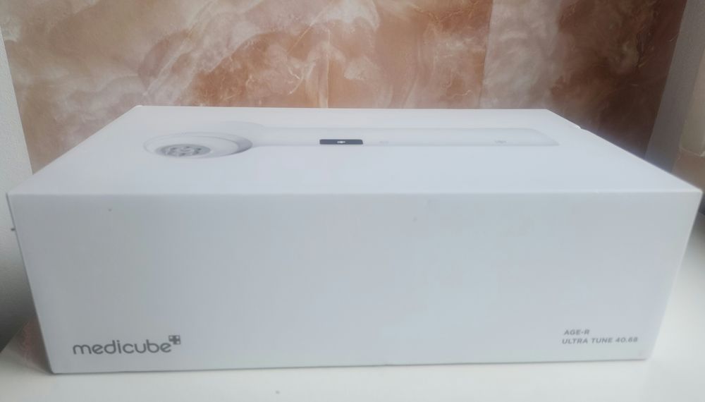Medicube Age-R Ultra Tune 40.68 - Radiofrequência (Lifting)