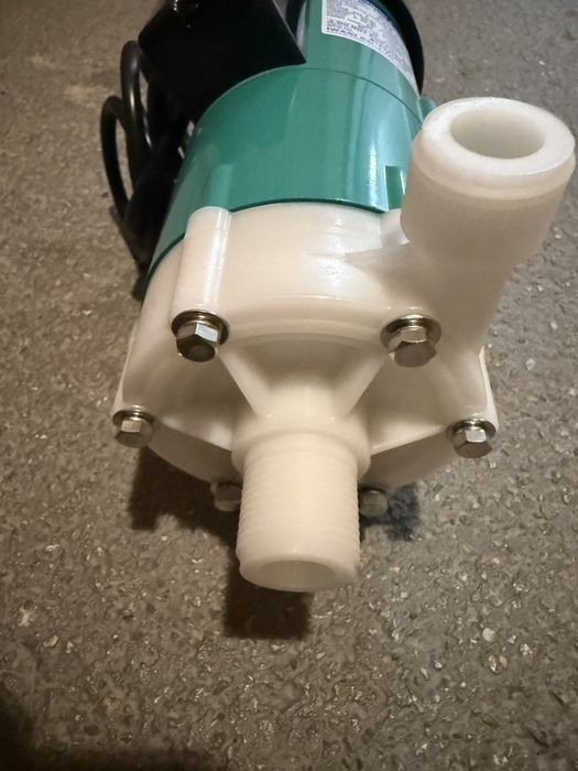 Безгерметичний насос з магнітною муфтою