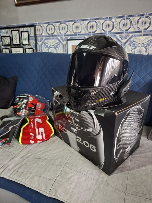 Capacete ls2 vector II carbon gloss