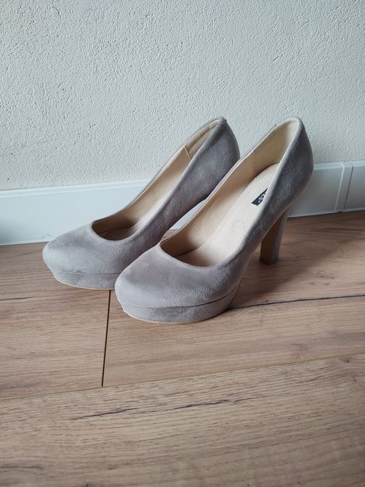 Szare czółenka szpilki Vices 41 na koturnie