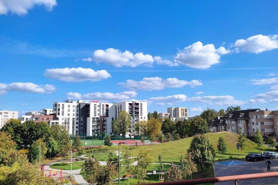 53 m2 Ursynów, ul. Cybisa, Metro Stokłosy. 3 pokoje przyjazne studentom