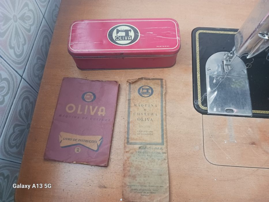 Maquina de costura OLIVA