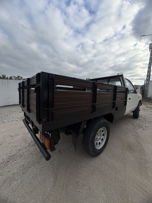 Nissan D21 TD25 4x4 - 178.000 Km