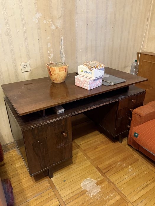 Продам письменный стол ссср
