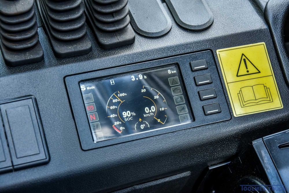 Elektryczny wózek widłowy Hangcha CPD25-XEY2-SI + Kabina