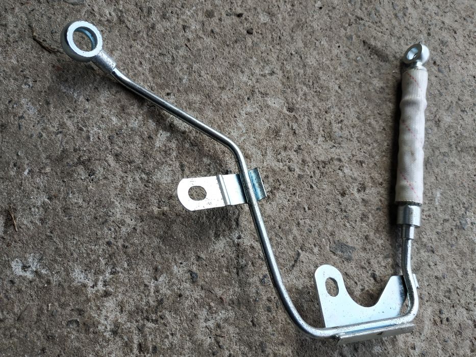 Трубка подачі масла вакуумного насоса Isuzu