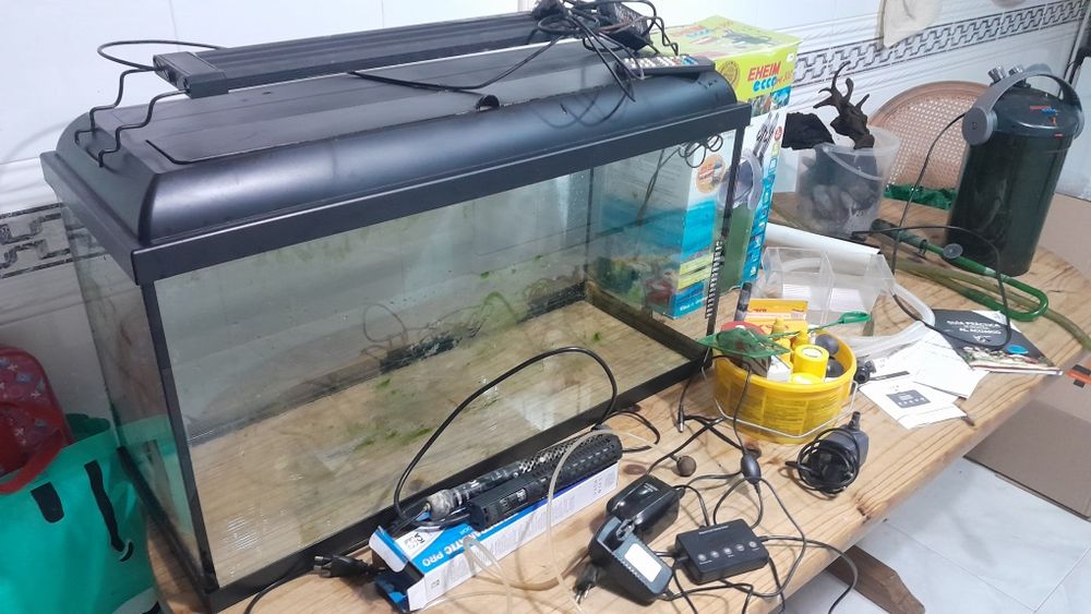 Aquário 79x49x21 + 2 motores + acessórios