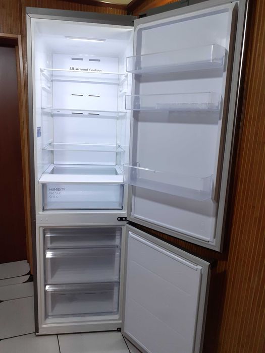 Большой холодильник SAMSUNG No Frost . (Доставка)