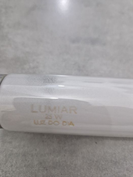 Lâmpadas fluorescentes 25W   100cm