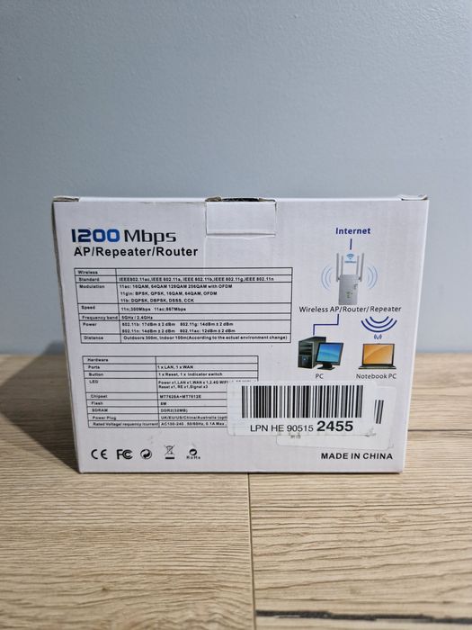 Wzmacniacz Wi-Fi / Repeater AC1200. 1200 Mbps 2.4 GHz + 5 GHz