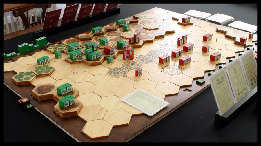 COMMANDS & COLORS, jogo de tabuleiro (Estratégia Militar)