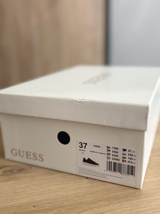 Снікерси Guess /колір чорний