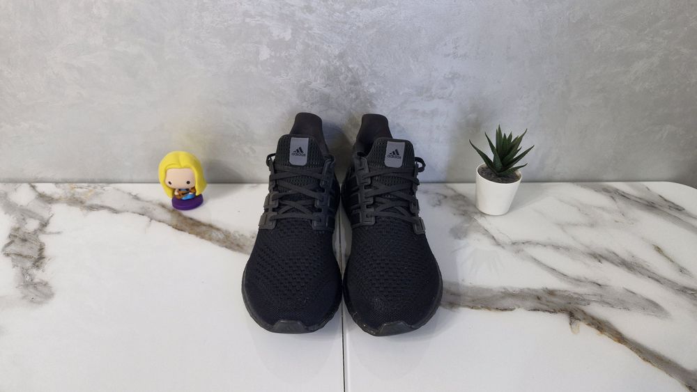 Кросівки Adidas Ultraboost.Розмір 46