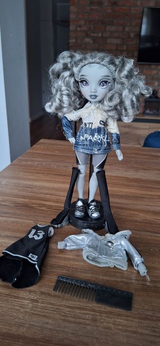 Lalka Nicole z kolekcji Shadow High