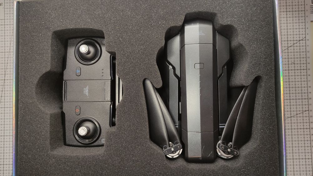 SJRC F11 GPS – dron z GPS  2 baterie  regulowana kamera 90°  komple