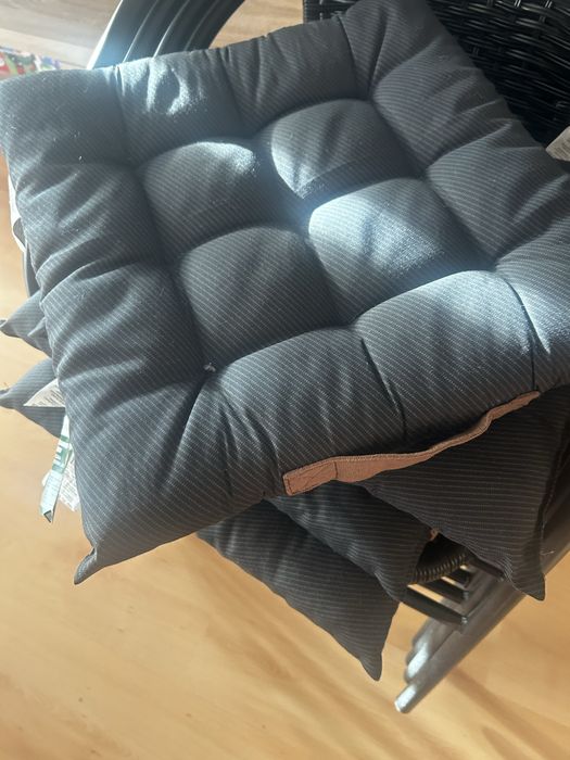 4sztuki krzesła technoratan