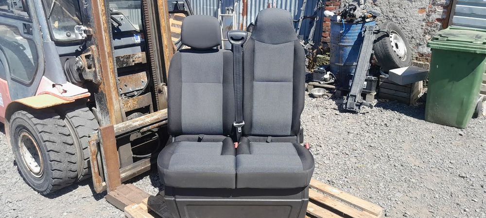 Renault Master III lift Movano B 2023 rok fotel kanapa dwuosobowa osobowa przód