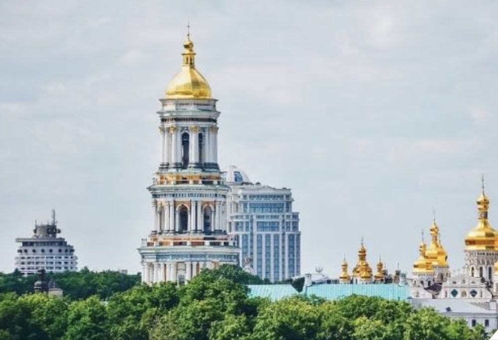 Продажа здания на Печерске, Ломаковская ( Мичурина ) 55, Вид Лавра.