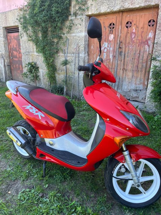 Vendo scooter honda x8r 50cc como nova Mondim de Basto •