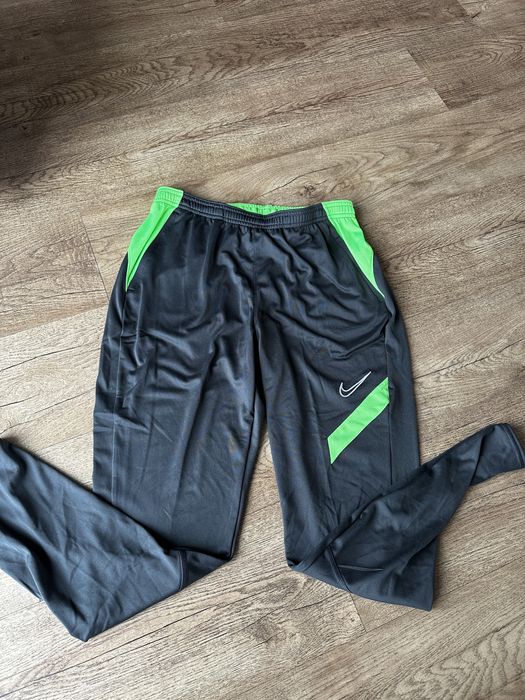 Nike spodnie rozmiar M