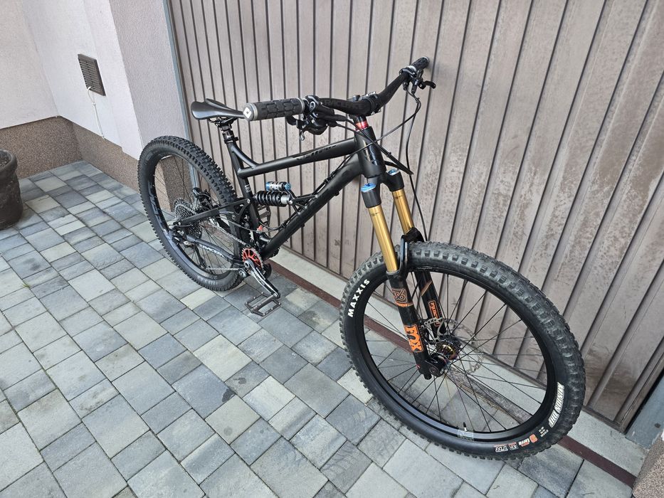 Rower enduro Banshee Spitfire v2  fox kashima