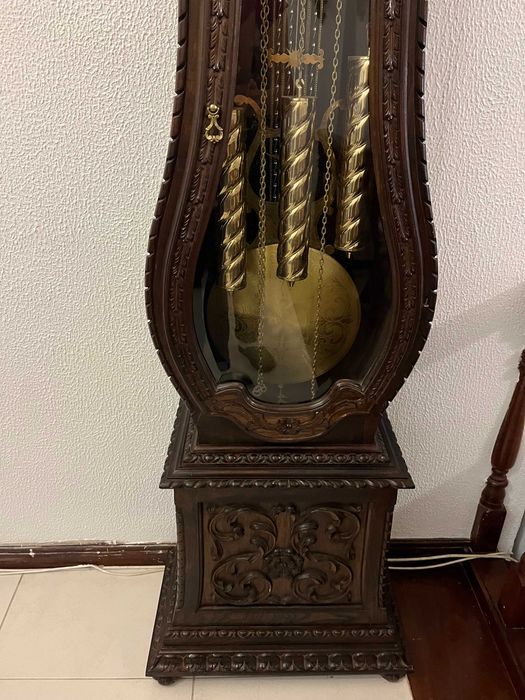 Relógio de pé, antigo