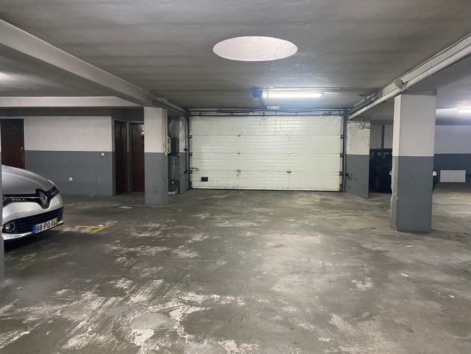 Lugar de Garagem + Arrumo | 23 m² | Águas Santas – Maia | Junto ao Comboio