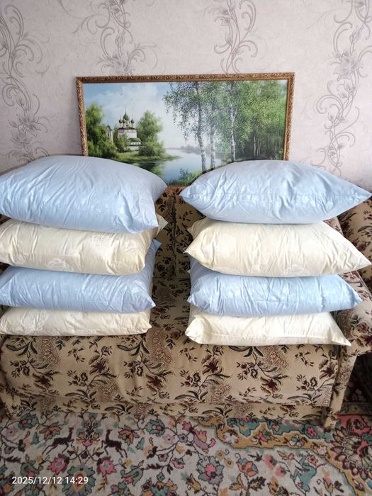 Подушка пухова + перо (90%-10%)