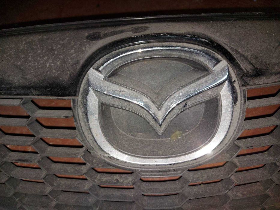 решітка радіатора mazda CX5, 2013року