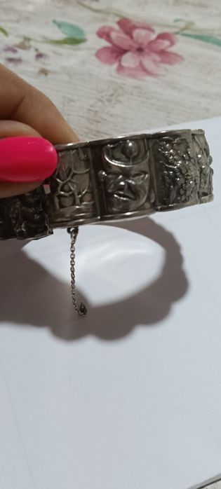 Pulseiras caixinha tudo em prata