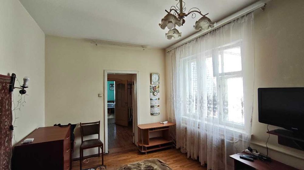 Продам будинок в селі Лютіж, Вишгородського р-ну. З власним виходом в ліс. Ділянка 15,5 сот. Без комісії