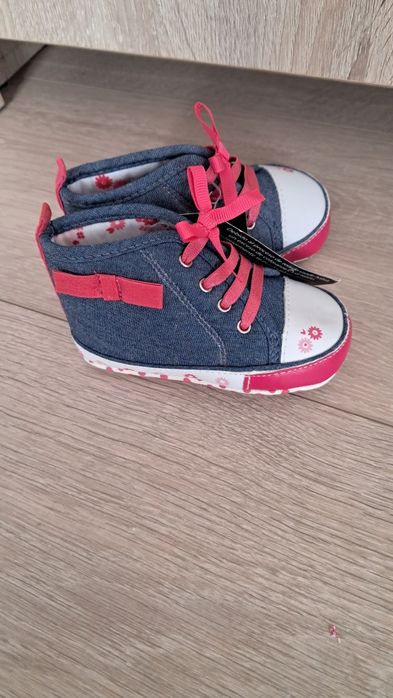 Trampki niechodki