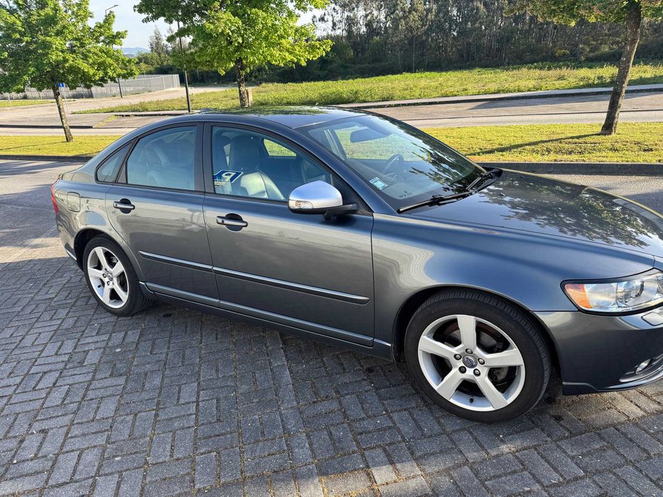 Volvo S40 R design
