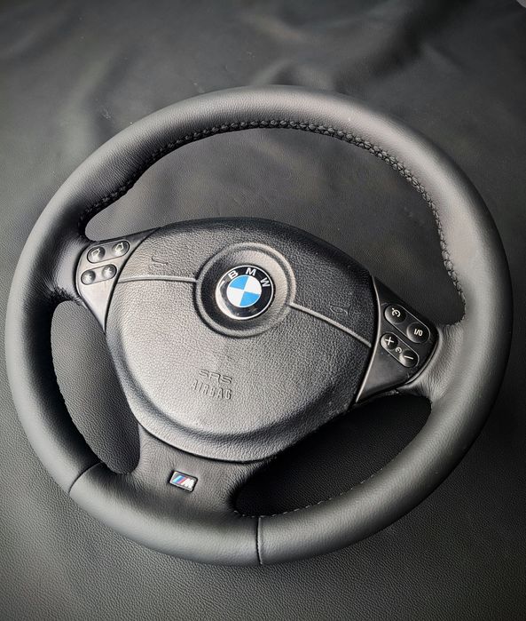 Tapicer samochodowy, obszywanie kierownic