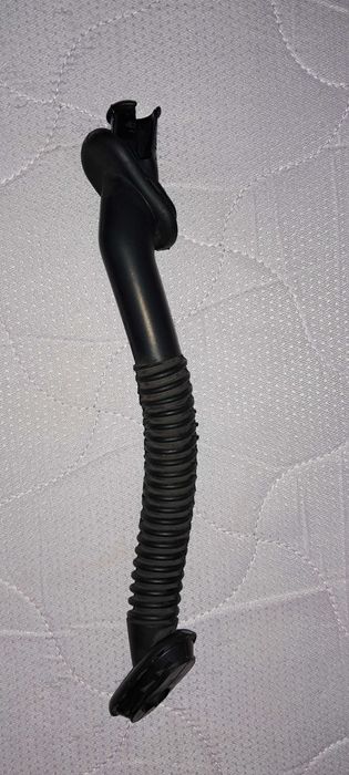 Гофра проводки дверки багажника   Reno Trafic (8200003821)