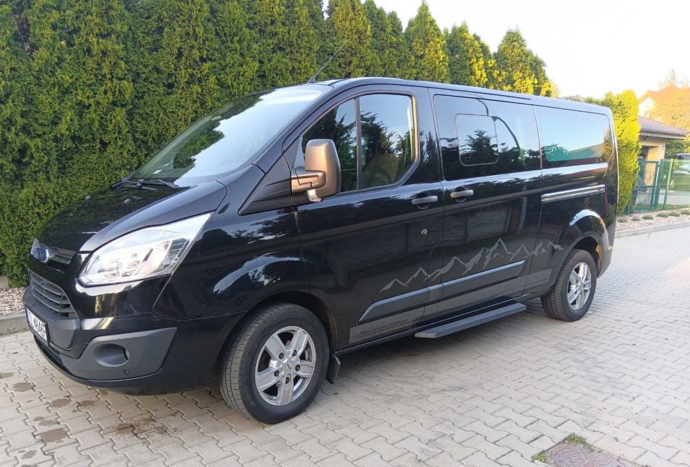 Tourneo Custom 2.2 155KM L2H1 bezwypadkowy zarejestrowany