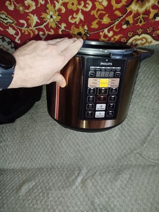 Б/У Мультиварка-скороварка Philips HD2139/40