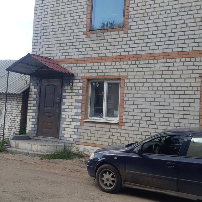 ПРОДАЖ! 1/2 приміщення