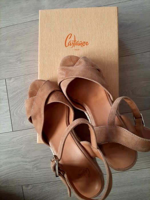 Buty damskie espadryle.