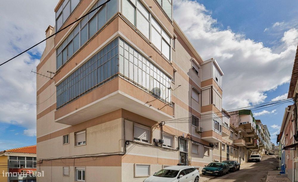 T2 (transformado em T3 ) Remodelado na Cova da Piedade, Almada