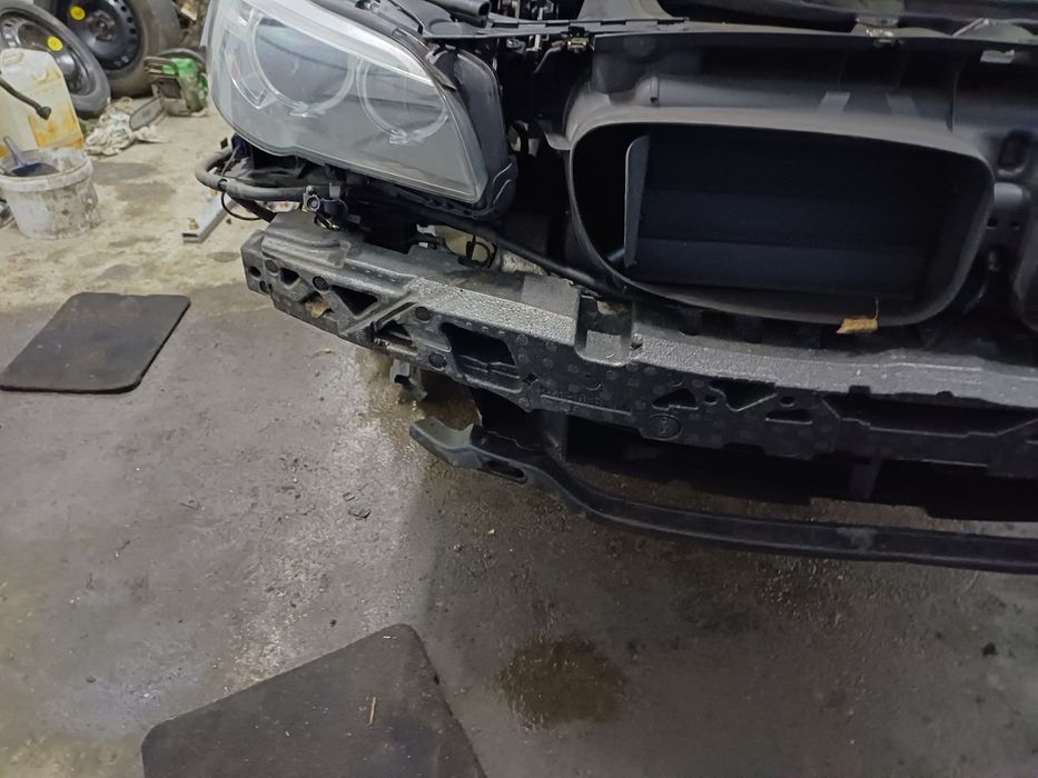 BMW f10 f11 M-pakiet pas przedni n47 manual