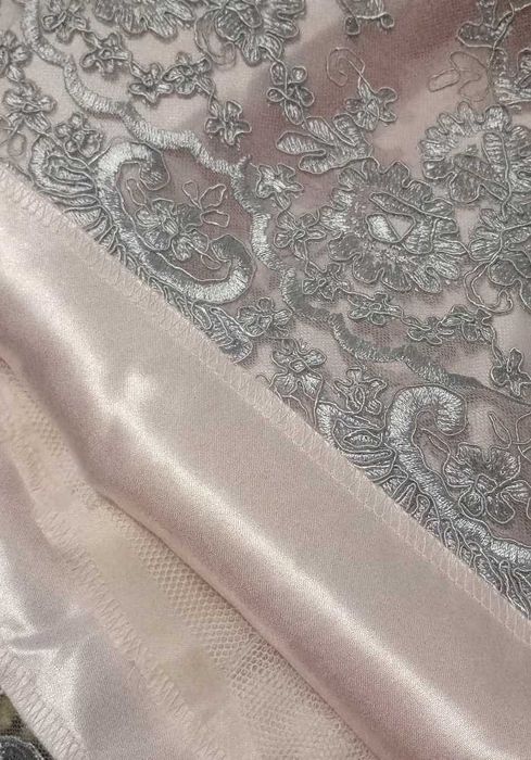 Elegancka suknia wieczorowa   MODELLO Różowa satyna i srebrna koronka