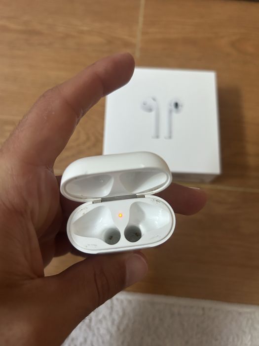 Apple Airpods 2019