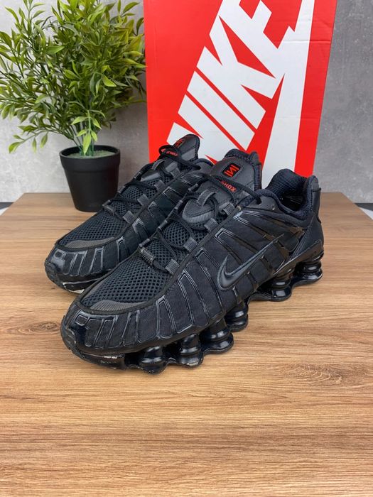 Buty Nike Shox TL r. 42 - czarne sneakersy sportowe