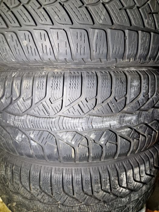 Opony zimowe 4 sztuki  ok 5-6mm 205/60/16 2019r