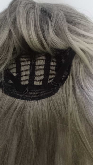 Peruca cinzenta/cinza e branca de alta qualidade