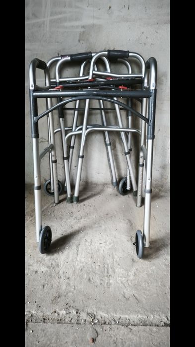 Ходунки для дорослих