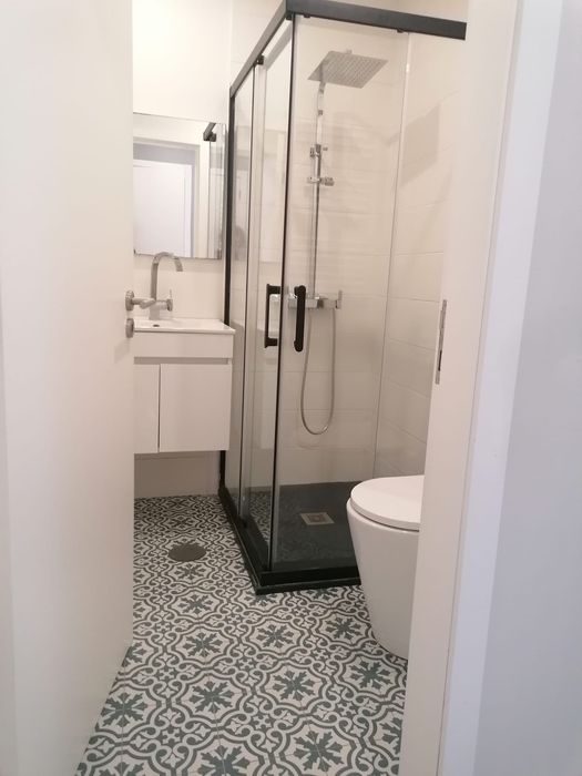 Aluga-se andar moradia T2