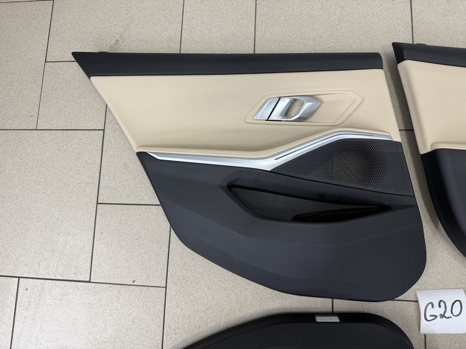 BMW 3 G20 дверні карти з підсвіткою бмв г20 компоект карт